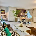 Дом отдыха Country Haven Comfy & Sleek House