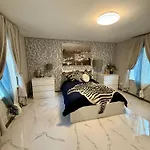 Country Haven Comfy & Sleek House Дом отдыха *