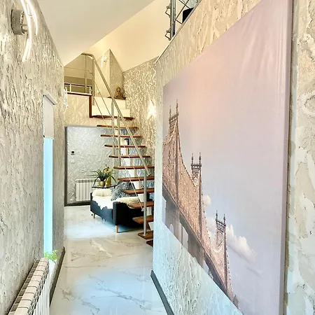 Country Haven Comfy & Sleek House