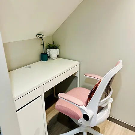 Country Haven Comfy & Sleek House